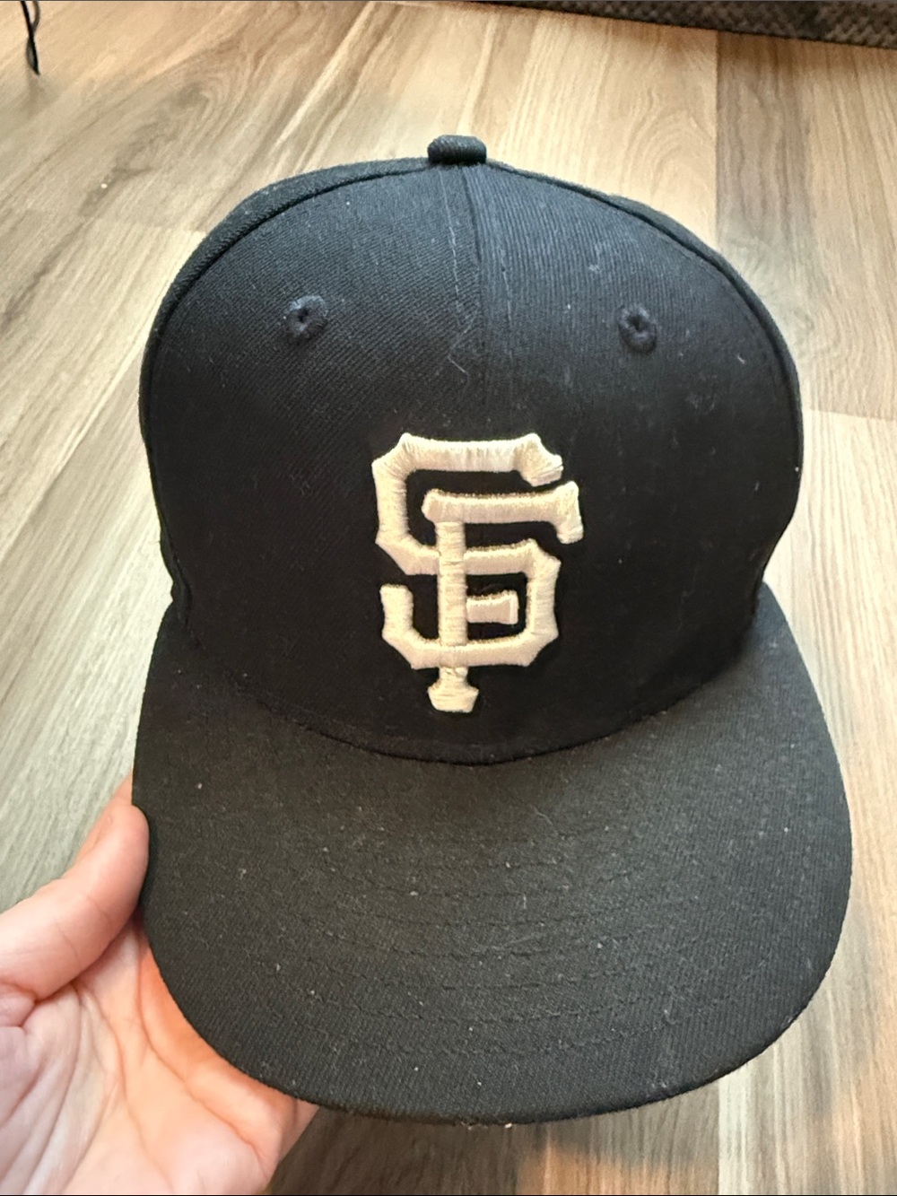 San Francisco Giants Black Baseball Cap - White SF Logo